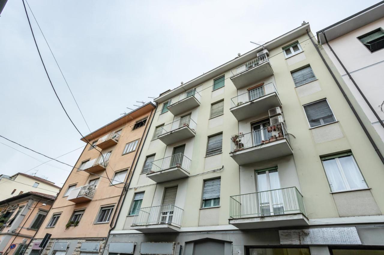 Yellowsunny Apartment With Two Balconies Pisa Exterior foto